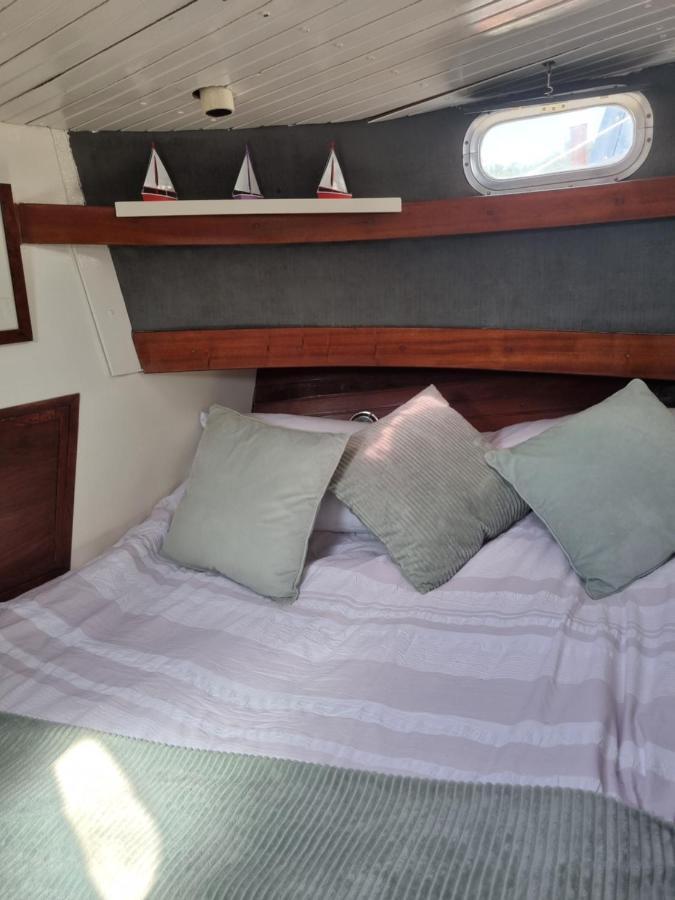 ホテルTraditional Boat Thorpe  エクステリア 写真