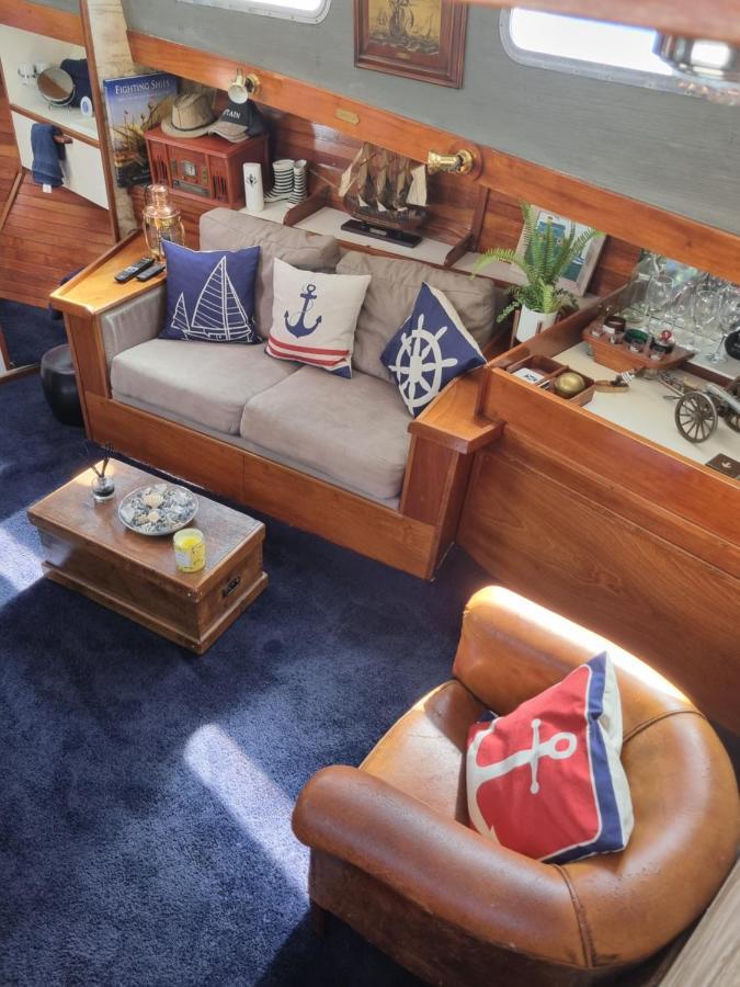 ホテルTraditional Boat Thorpe  エクステリア 写真